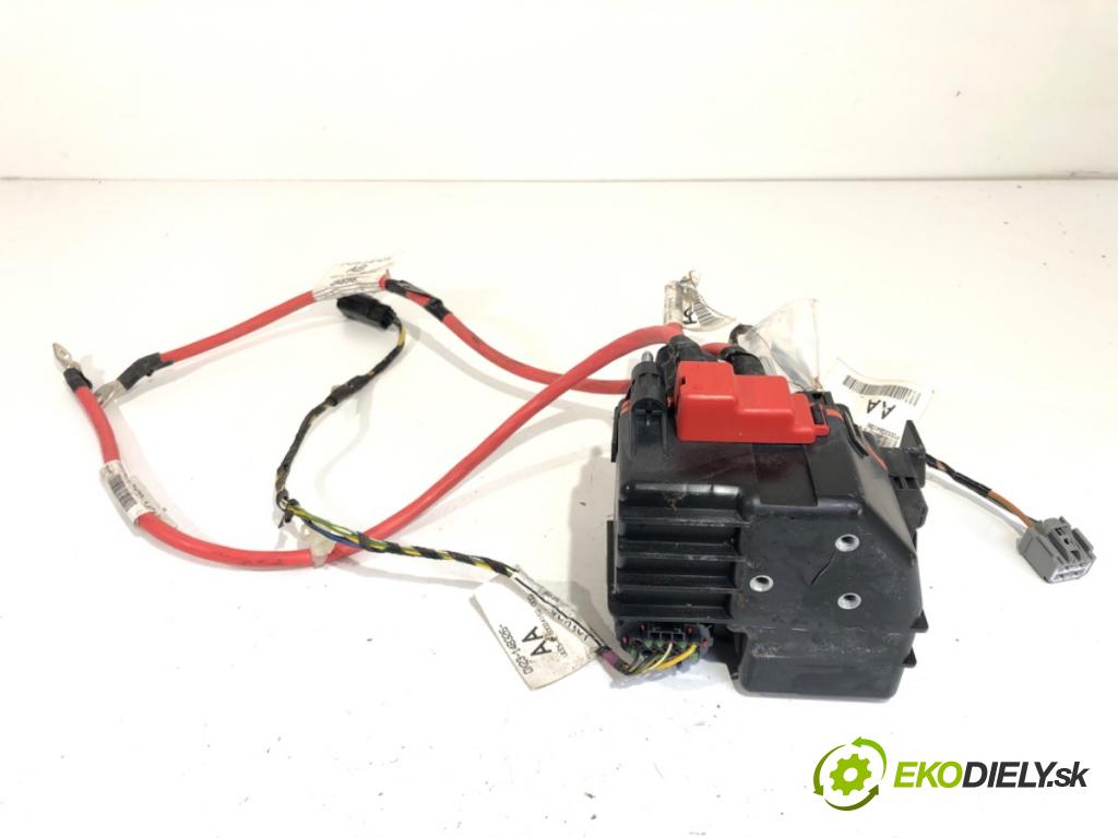 JAGUAR XF I (X250) 2008 - 2015    3.0 250 kW [340 KM] benzyna 2012 - 2015  skříňka poistková CX23-14K131-BC (Pojistkové skříňky)