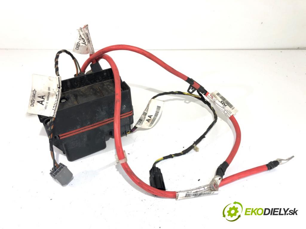 JAGUAR XF I (X250) 2008 - 2015    3.0 250 kW [340 KM] benzyna 2012 - 2015  skříňka poistková CX23-14K131-BC (Pojistkové skříňky)