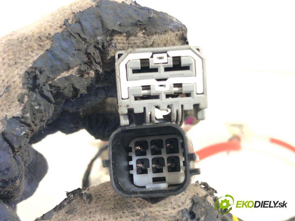 JAGUAR XF I (X250) 2008 - 2015    3.0 250 kW [340 KM] benzyna 2012 - 2015  skříňka poistková CX23-14K131-BC (Pojistkové skříňky)