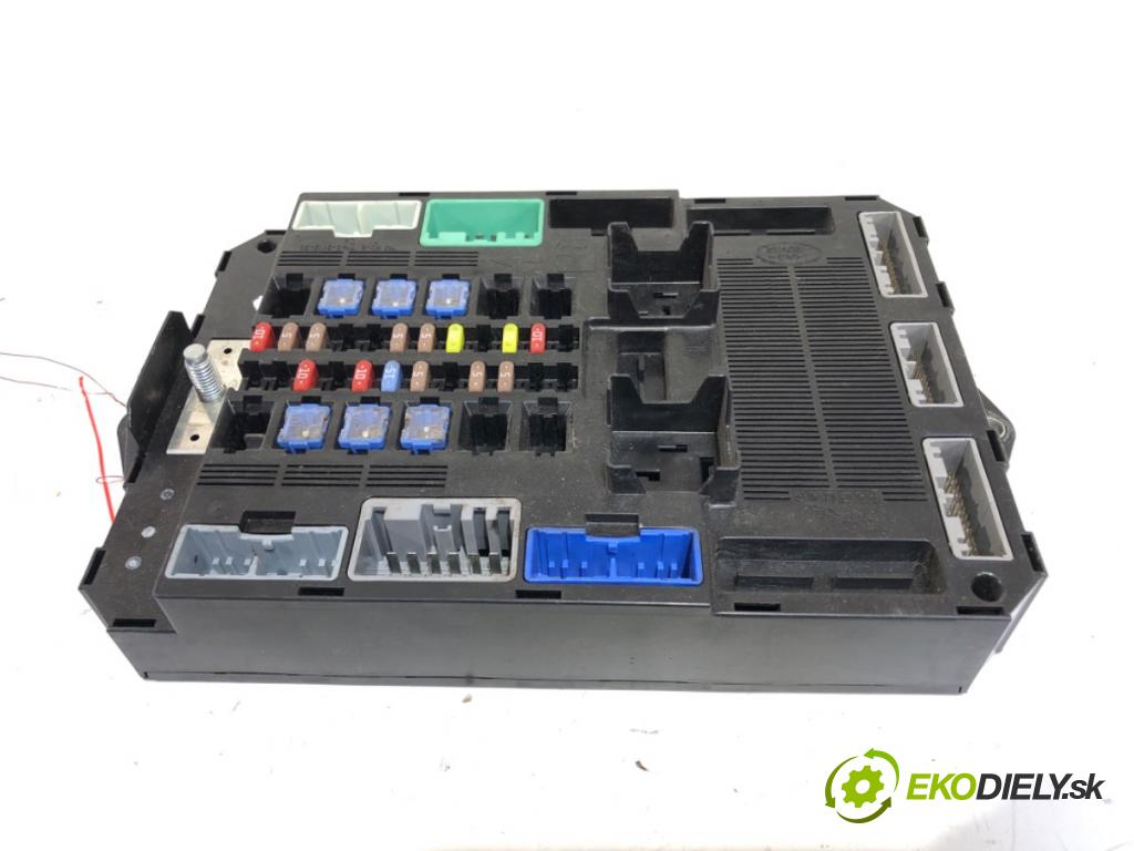 JAGUAR XF I (X250) 2008 - 2015    3.0 250 kW [340 KM] benzyna 2012 - 2015  skříňka poistková DX23-14B476-AG (Pojistkové skříňky)