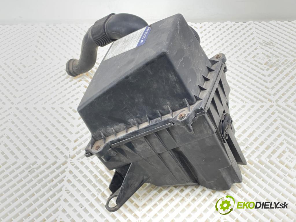 SKODA FABIA II (542) 2006 - 2014    1.2 51 kW [70 KM] benzyna 2007 - 2014  obal filtra vzduchu  (Kryty filtrů)