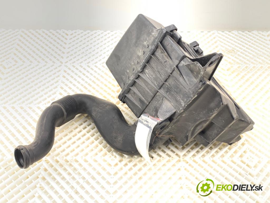 SKODA FABIA II (542) 2006 - 2014    1.2 51 kW [70 KM] benzyna 2007 - 2014  obal filtra vzduchu  (Kryty filtrů)