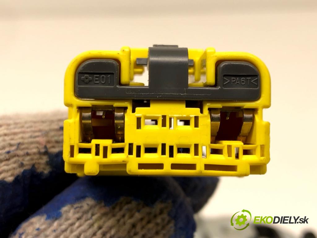 SKODA FABIA II (542) 2006 - 2014    1.2 51 kW [70 KM] benzyna 2007 - 2014  AirBag volantu 5J0880201D (Airbagy)