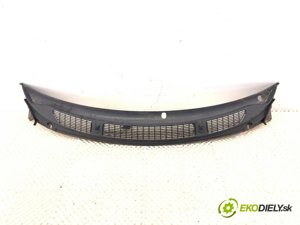 SKODA FABIA II (542) 2006 - 2014    1.2 51 kW [70 KM] benzyna 2007 - 2014  Torpédo, plast pod čelné okno 5J1819415D (Torpéda)