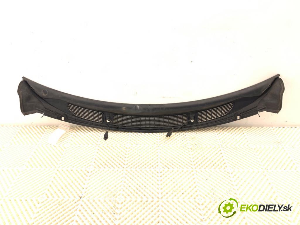 SKODA FABIA II (542) 2006 - 2014    1.2 51 kW [70 KM] benzyna 2007 - 2014  Torpédo, plast pod čelné okno 5J1819415D (Torpéda)