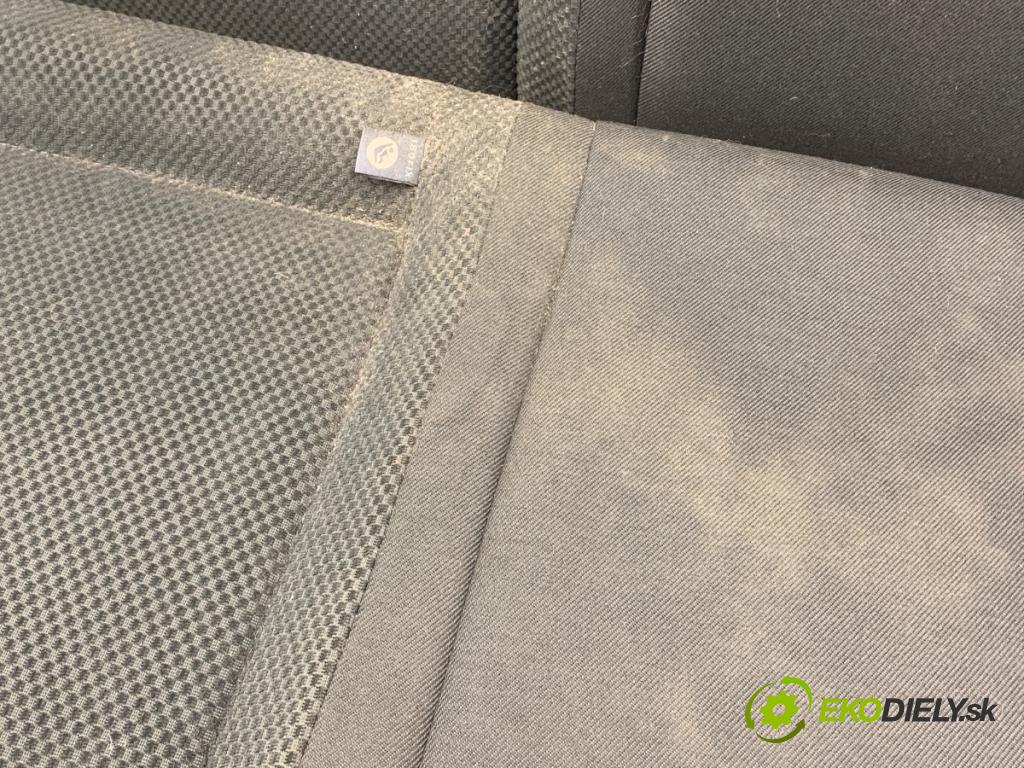 SKODA FABIA II (542) 2006 - 2014    1.2 51 kW [70 KM] benzyna 2007 - 2014  Sedadlo druhý rad