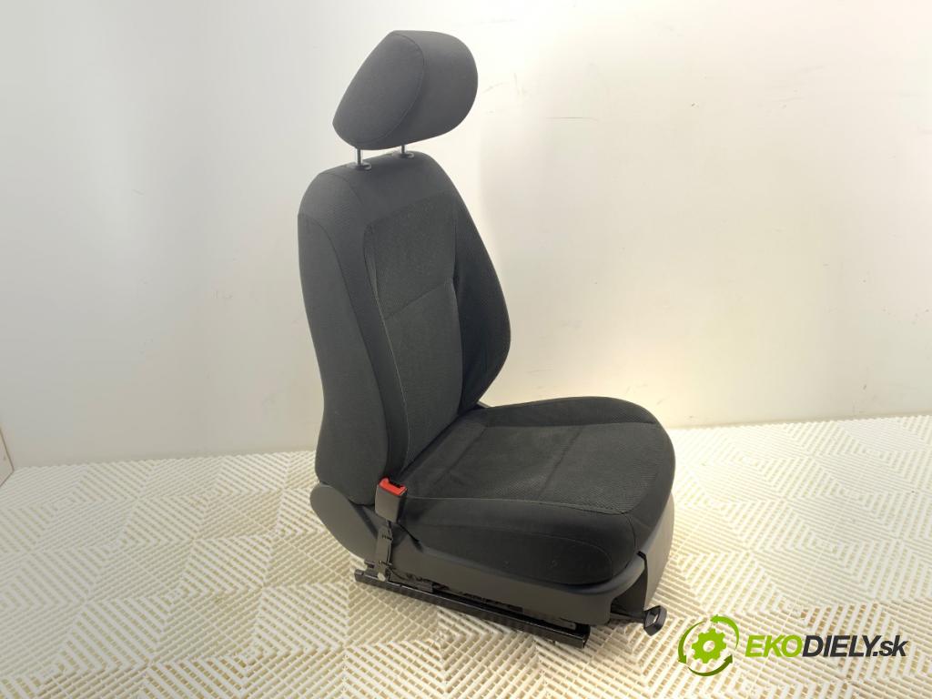 SKODA FABIA II (542) 2006 - 2014    1.2 51 kW [70 KM] benzyna 2007 - 2014  Sedadlo ľavy predný