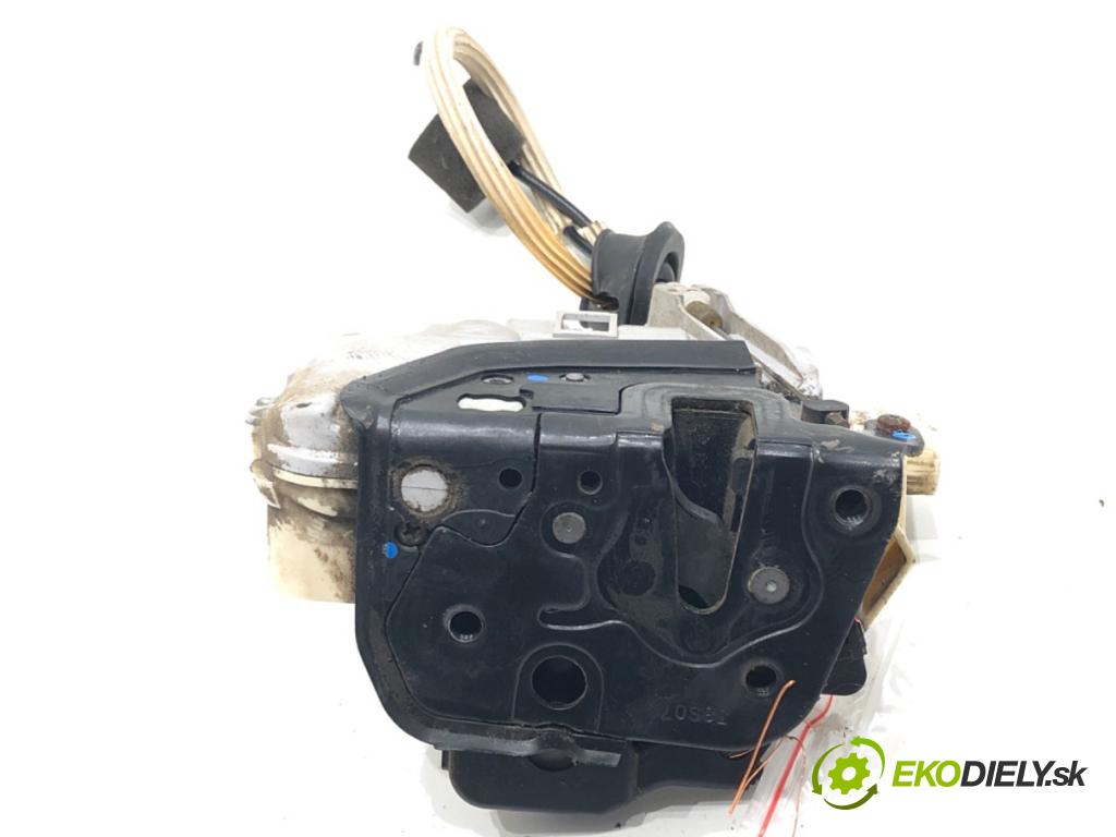 AUDI A6 C6 Avant (4F5) 2004 - 2011    2.0 TDI 103 kW [140 KM] olej napędowy 2005 - 2008  zámok dveře levý přední část 4F1837015E