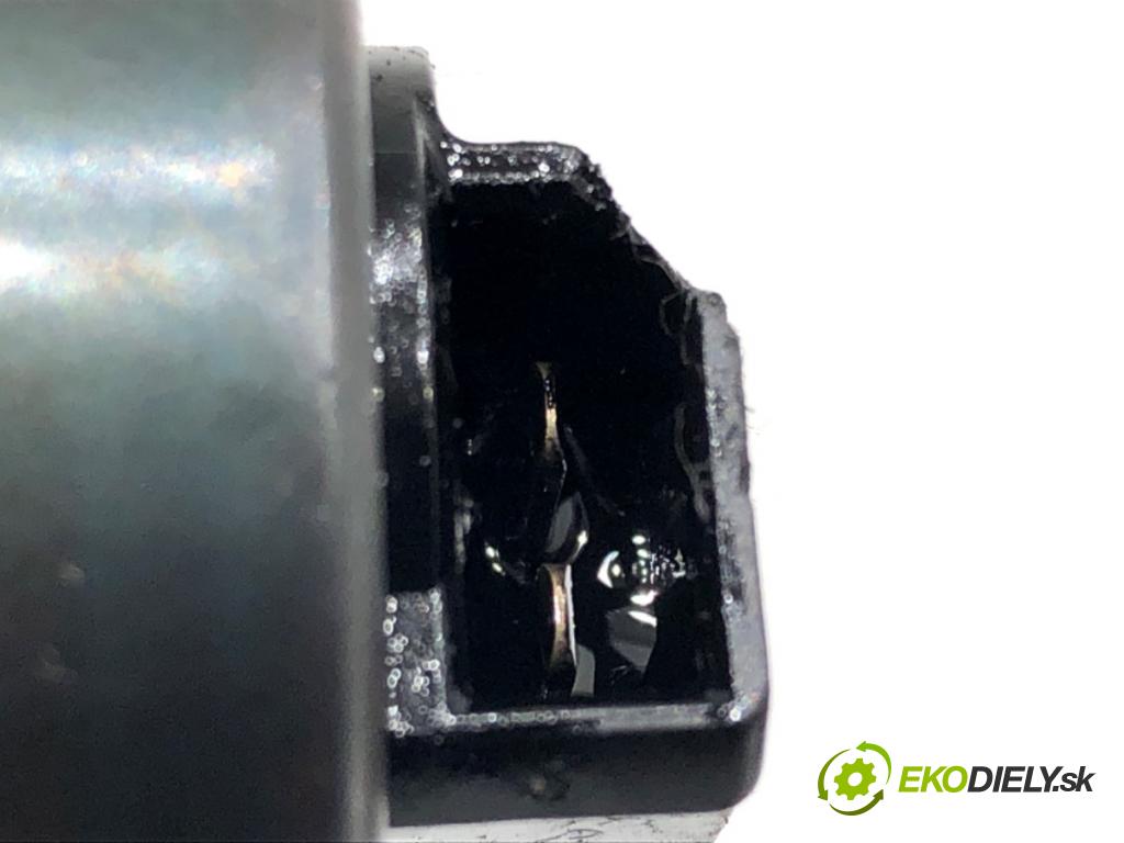 AUDI A6 C6 Avant (4F5) 2004 - 2011    2.0 TDI 103 kW [140 KM] olej napędowy 2005 - 2008  vstrekovače 0414720404 03G130073G