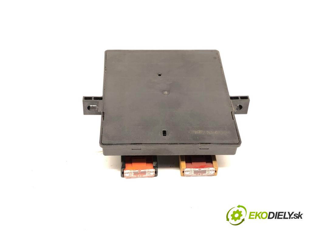 AUDI A6 C6 Avant (4F5) 2004 - 2011    2.0 TDI 103 kW [140 KM] olej napędowy 2005 - 2008  Modul svetiel 4F0907279 (Ostatné)