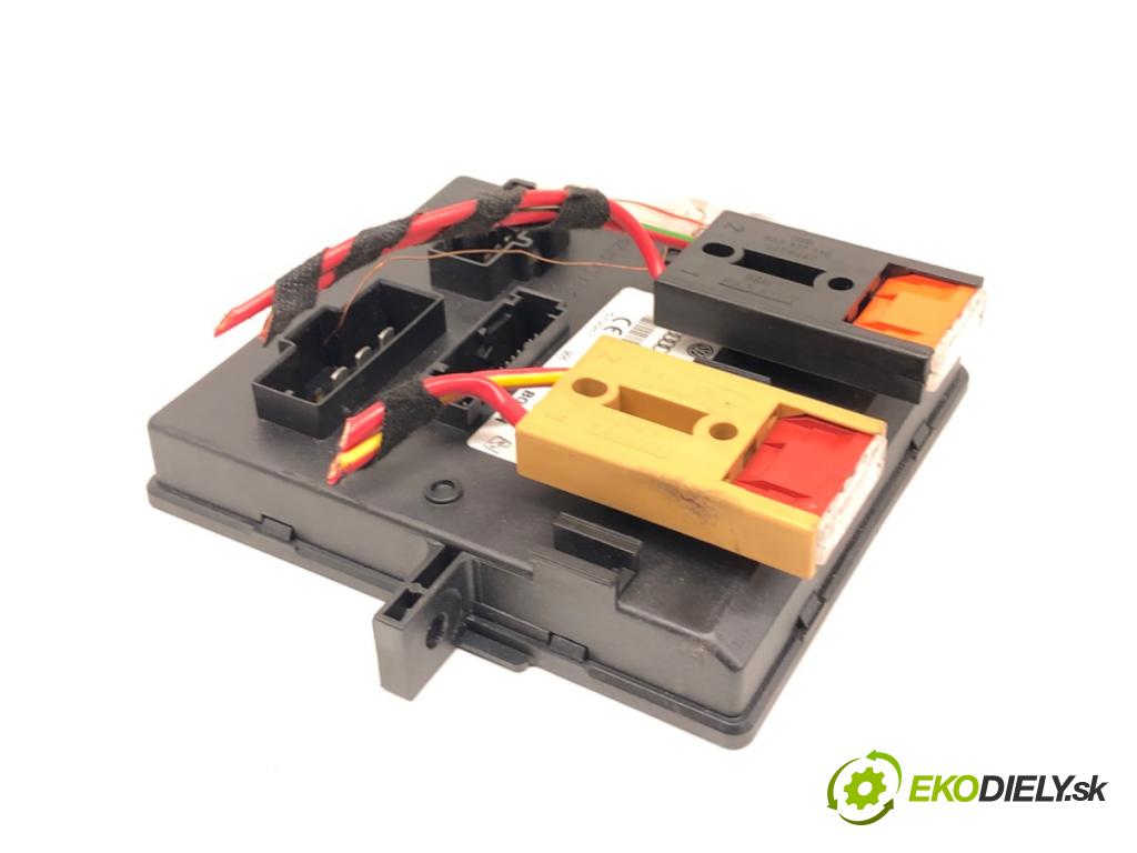 AUDI A6 C6 Avant (4F5) 2004 - 2011    2.0 TDI 103 kW [140 KM] olej napędowy 2005 - 2008  Modul svetiel 4F0907279 (Ostatné)