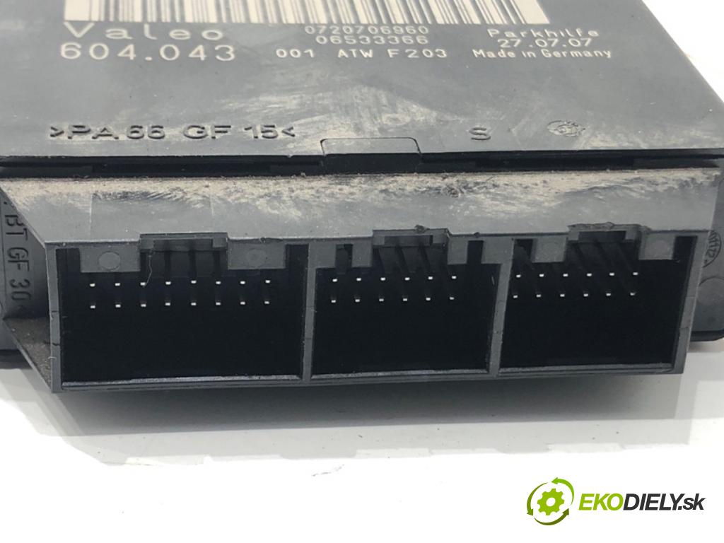 AUDI A6 C6 Avant (4F5) 2004 - 2011    2.0 TDI 103 kW [140 KM] olej napędowy 2005 - 2008  Modul PDC 4F0919283H (Ostatné)