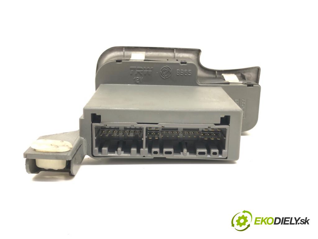 ALFA ROMEO 147 (937_) 2000 - 2010    1.6 16V T.SPARK ECO (937.AXA1A, 937.BXA1A) 77 kW [105 KM] benzyna 2001 - 2010  Prepínač okien 735263175 (Prepínače, spínače, tlačidlá a ovládače kúrenia)