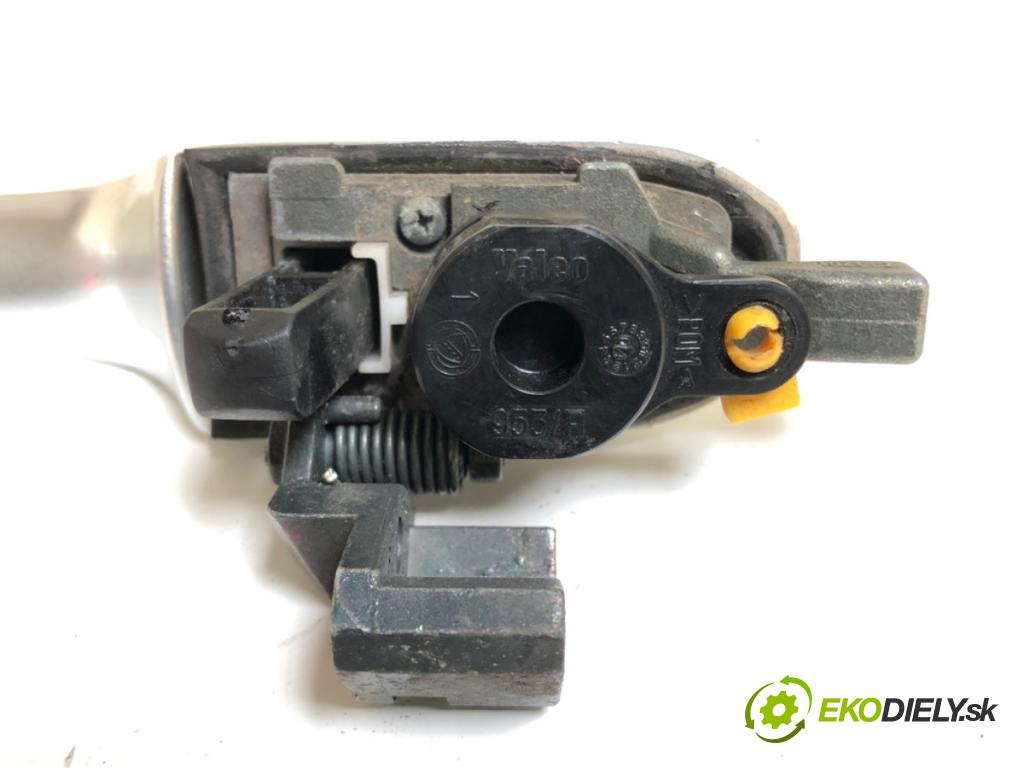 ALFA ROMEO 147 (937_) 2000 - 2010    1.6 16V T.SPARK ECO (937.AXA1A, 937.BXA1A) 77 kW [105 KM] benzyna 2001 - 2010  Kľučka vonkajšia ľavy predný