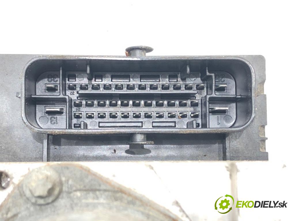 AUDI A4 B8 Avant (8K5) 2007 - 2015    2.0 TDI 125 kW [170 KM] olej napędowy 2008 - 2012  Pumpa ABS 8K0614517DT (Pumpy ABS)