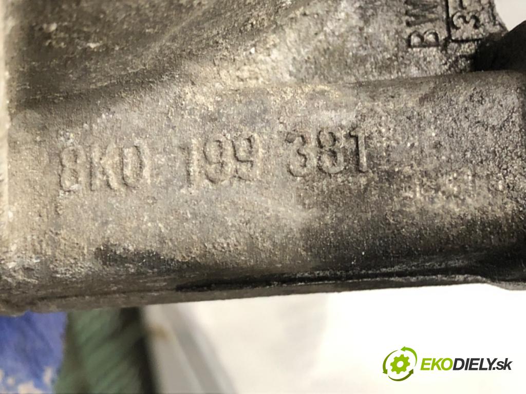 AUDI A4 B8 Avant (8K5) 2007 - 2015    2.0 TDI 125 kW [170 KM] olej napędowy 2008 - 2012  AirBag Motor ľavá strana 8K0199381 (Držiaky motora)