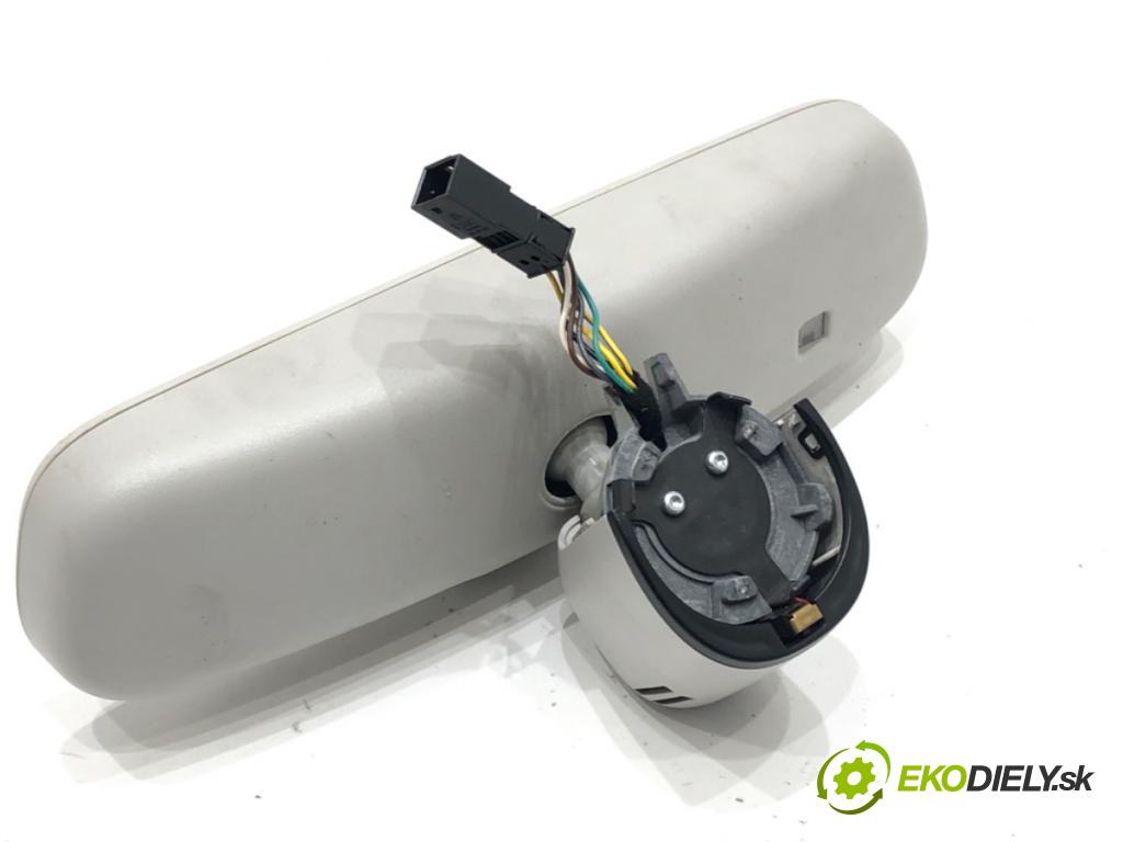 AUDI A4 B8 Avant (8K5) 2007 - 2015    2.0 TDI 125 kW [170 KM] olej napędowy 2008 - 2012  zpětné zrcátko vnitřní 8R0857511B (Světla vnitřní)