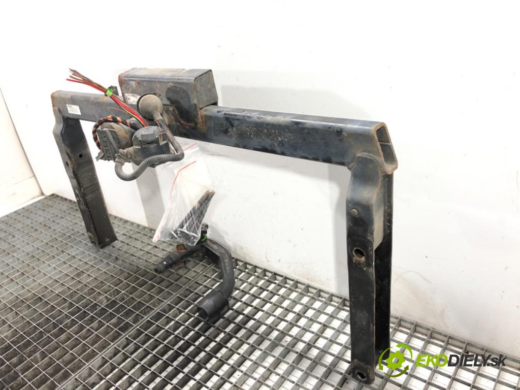 AUDI A4 B8 Avant (8K5) 2007 - 2015    2.0 TDI 125 kW [170 KM] olej napędowy 2008 - 2012  Hák tažné zařízení 8T0800491D 8T0800495 (Tažná zařízení)