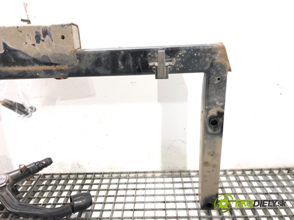 AUDI A4 B8 Avant (8K5) 2007 - 2015    2.0 TDI 125 kW [170 KM] olej napędowy 2008 - 2012  Hák tažné zařízení 8T0800491D 8T0800495 (Tažná zařízení)