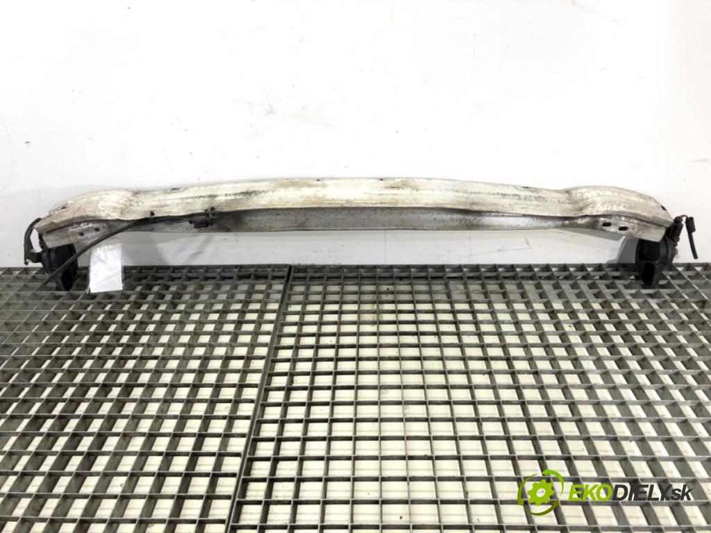 AUDI A4 B8 Avant (8K5) 2007 - 2015    2.0 TDI 125 kW [170 KM] olej napędowy 2008 - 2012  výztuha nárazníka přední část 8K0807113D (Výztuhy přední)