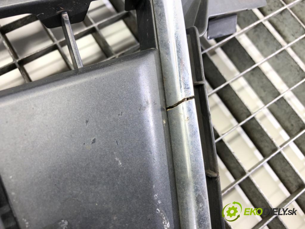 AUDI A4 B8 Avant (8K5) 2007 - 2015    2.0 TDI 125 kW [170 KM] olej napędowy 2008 - 2012  mřížka maska 8KO853651 (Mřížky (masky) chladičů)