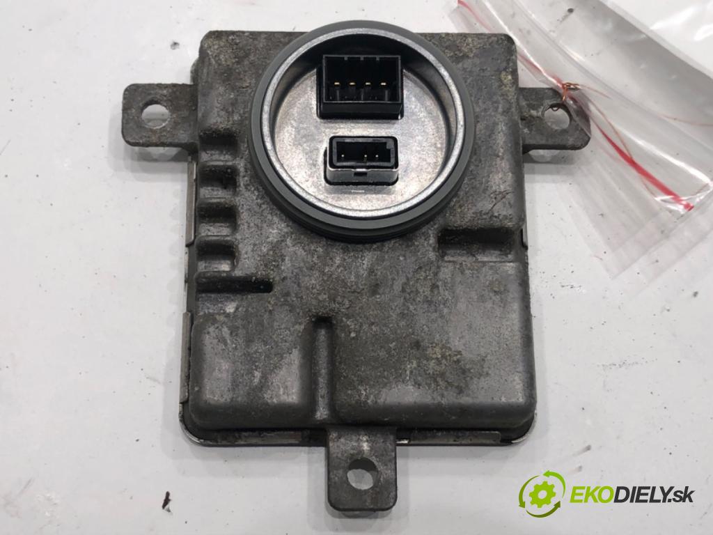 AUDI A4 B8 Avant (8K5) 2007 - 2015    2.0 TDI 125 kW [170 KM] olej napędowy 2008 - 2012  Menič XENON 8K0941597C (Riadiace jednotky xenónu)