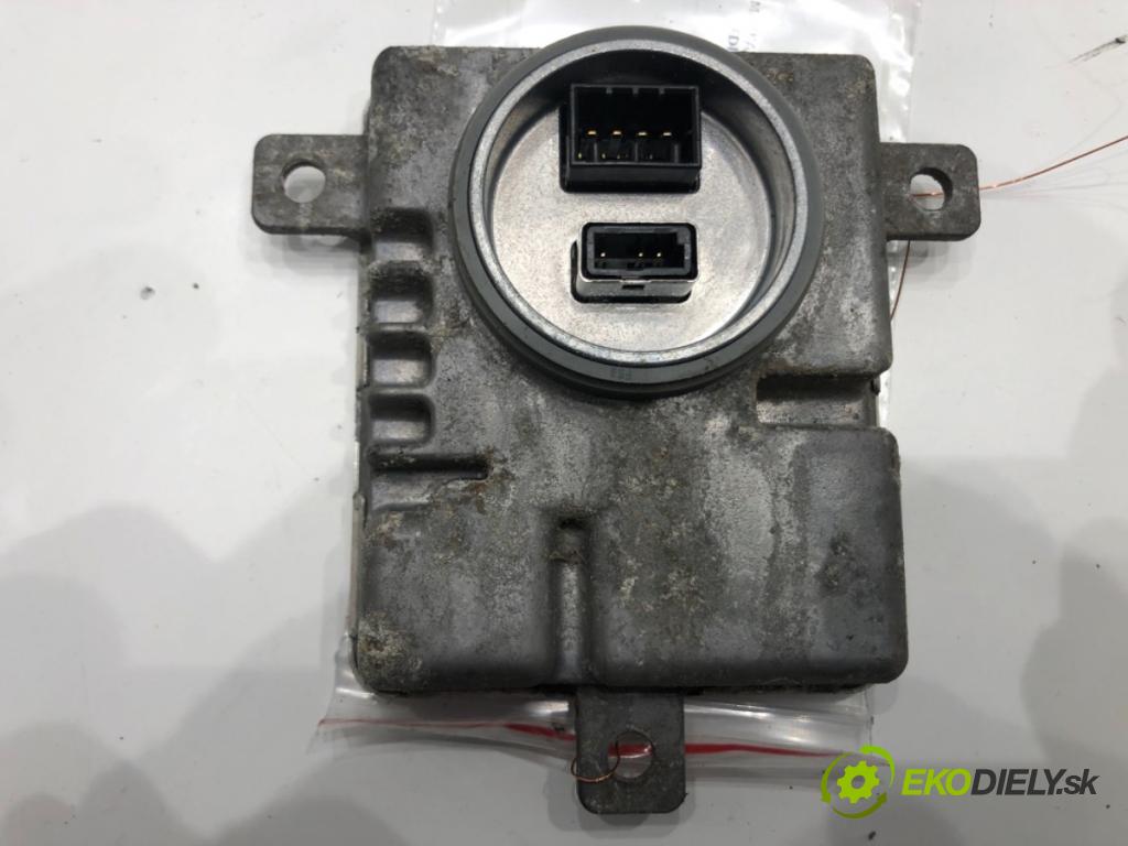 AUDI A4 B8 Avant (8K5) 2007 - 2015    2.0 TDI 125 kW [170 KM] olej napędowy 2008 - 2012  Menič XENON 8K0941597C (Riadiace jednotky xenónu)