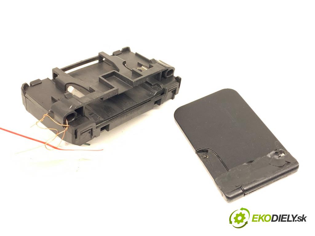 RENAULT MEGANE II Kombi (KM0/1_) 2003 - 2012    1.9 dCi (KMRG, KM1G, KM0G, KM2C) 88 kW [120 KM] olej napędowy 2003 - 2009  spinačka 8200074331A (Spínacie skrinky a kľúče)