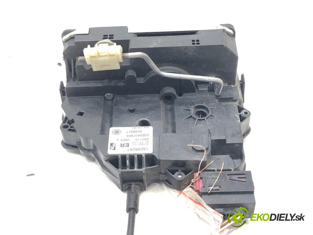 OPEL CORSA D (S07) 2006 - 2014    1.3 CDTI (L08, L68) 70 kW [95 KM] olej napędowy 2009 - 2014  zámok dveře pravý zadní část 13258267