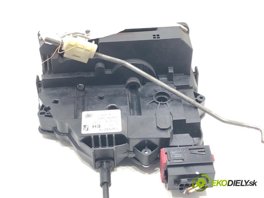 OPEL CORSA D (S07) 2006 - 2014    1.3 CDTI (L08, L68) 70 kW [95 KM] olej napędowy 2009 - 2014  zámok dveře pravý přední část 13258274