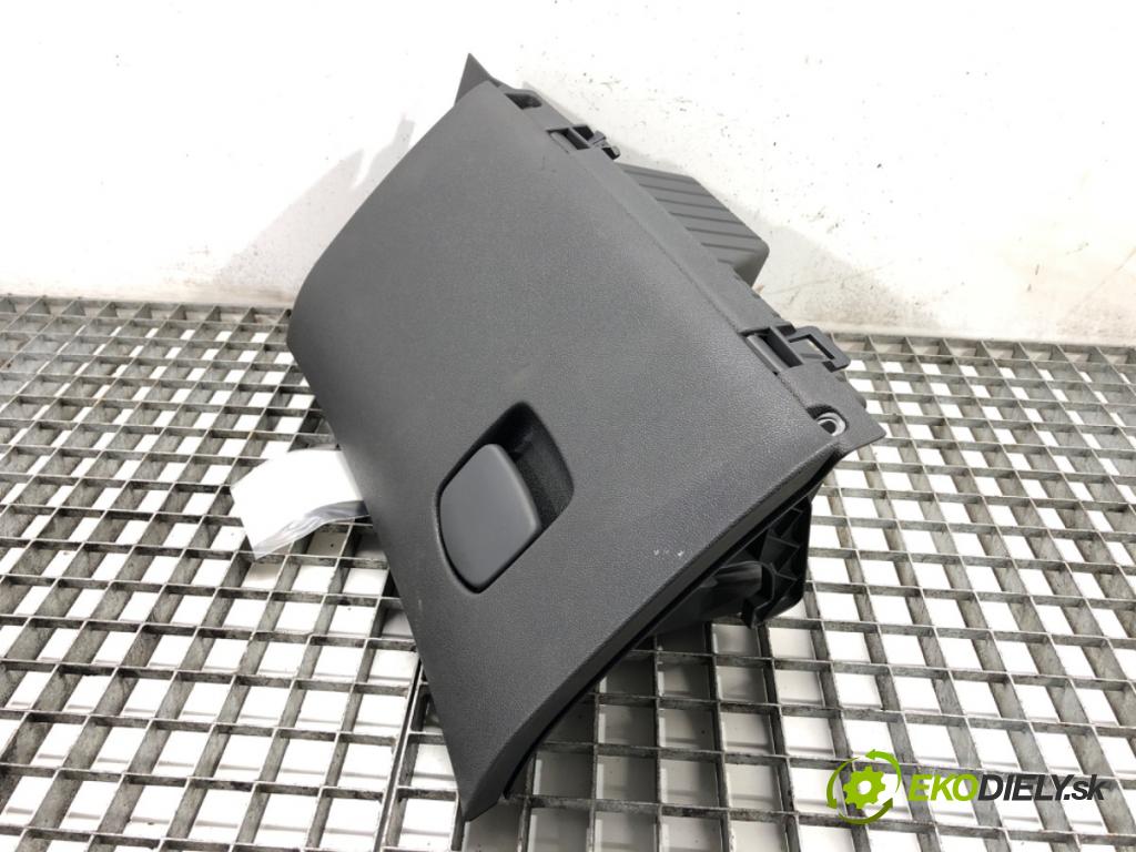 OPEL CORSA D (S07) 2006 - 2014    1.3 CDTI (L08, L68) 70 kW [95 KM] olej napędowy 2009 - 2014  Priehradka, kastlík spolujazdca  (Priehradky, kastlíky)