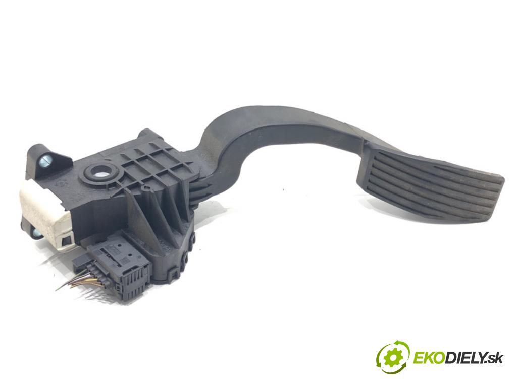 OPEL CORSA D (S07) 2006 - 2014    1.3 CDTI (L08, L68) 70 kW [95 KM] olej napędowy 2009 - 2014  Potenciometer plynu 13305804 (Pedále)