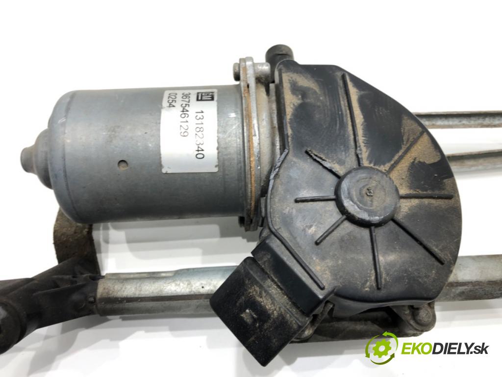 OPEL CORSA D (S07) 2006 - 2014    1.3 CDTI (L08, L68) 70 kW [95 KM] olej napędowy 2009 - 2014  Mechanizmus stieračov predný 13182340 (Motorčeky stieračov predné)