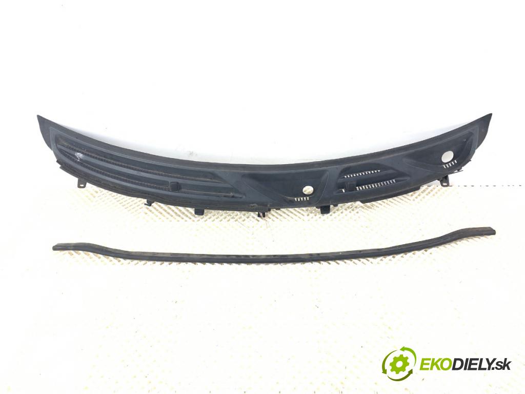 FIAT PANDA (169_) 2003 - 2022    1.1 (169.AXA1A) 40 kW [54 KM] benzyna 2003 - 2022  Torpédo, plast pod čelné okno  (Torpéda)