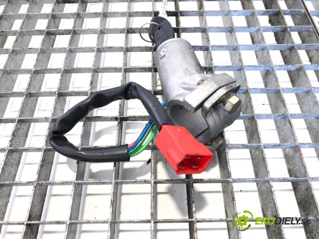 DAEWOO LUBLIN II Platforma / podwozie 1997 - 2022    2.4 D (3352) 52 kW [71 KM] olej napędowy 1997 - 2022  spinačka  (Spínacie skrinky a kľúče)