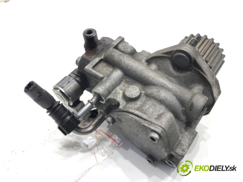 VOLVO V40 liftback (525, 526) 2012 - 2022    D2 88 kW [120 KM] olej napędowy 2015 - 2018  Pumpa vstrekovacia  (Vstrekovacie čerpadlo)