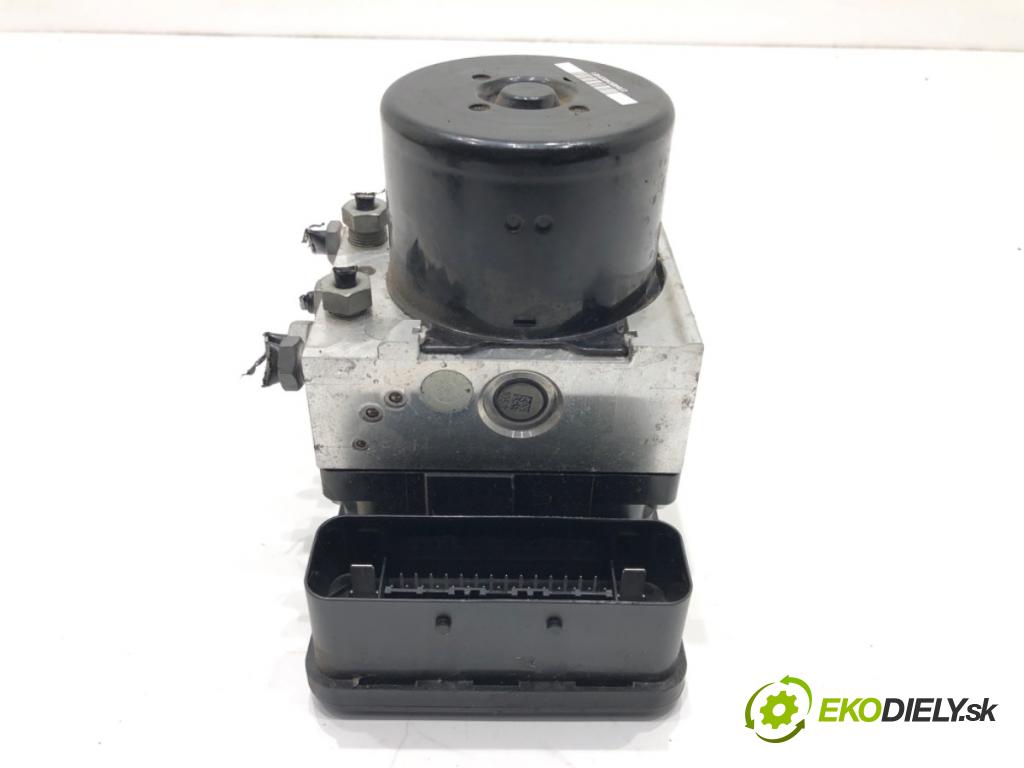 VOLVO V40 liftback (525, 526) 2012 - 2022    D2 88 kW [120 KM] olej napędowy 2015 - 2018  Pumpa ABS P31423315 (Pumpy ABS)