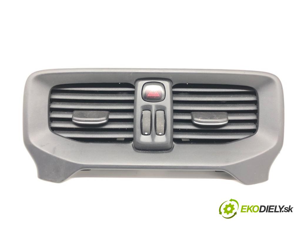 VOLVO V40 liftback (525, 526) 2012 - 2022    D2 88 kW [120 KM] olej napędowy 2015 - 2018  Mriežky kúrenia stredna 30780844 (Mriežka kúrenia (fukár))