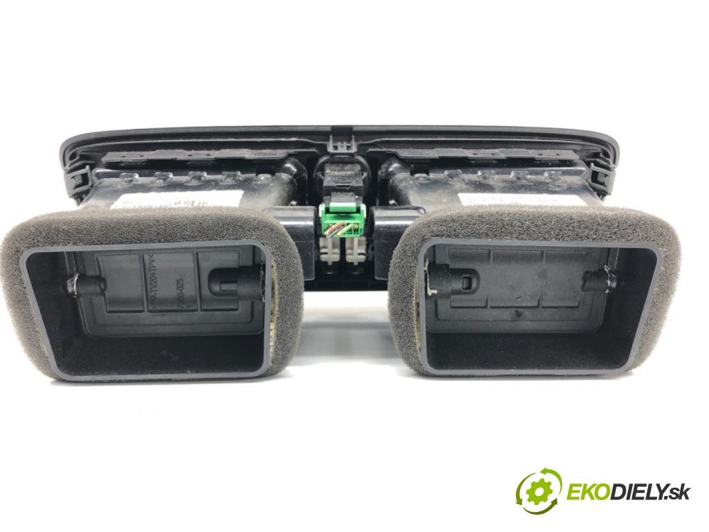 VOLVO V40 liftback (525, 526) 2012 - 2022    D2 88 kW [120 KM] olej napędowy 2015 - 2018  Mriežky kúrenia stredna 30780844 (Mriežka kúrenia (fukár))