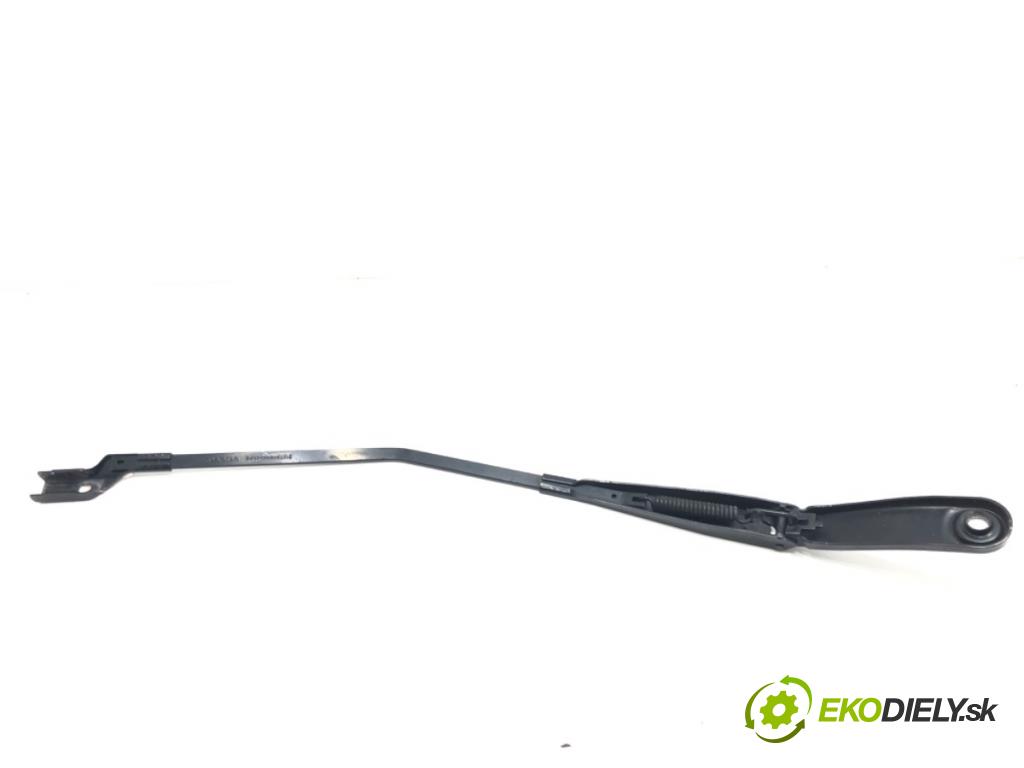 VOLVO V40 liftback (525, 526) 2012 - 2022    D2 88 kW [120 KM] olej napędowy 2015 - 2018  ramena stěrače pravý přední část 31276060