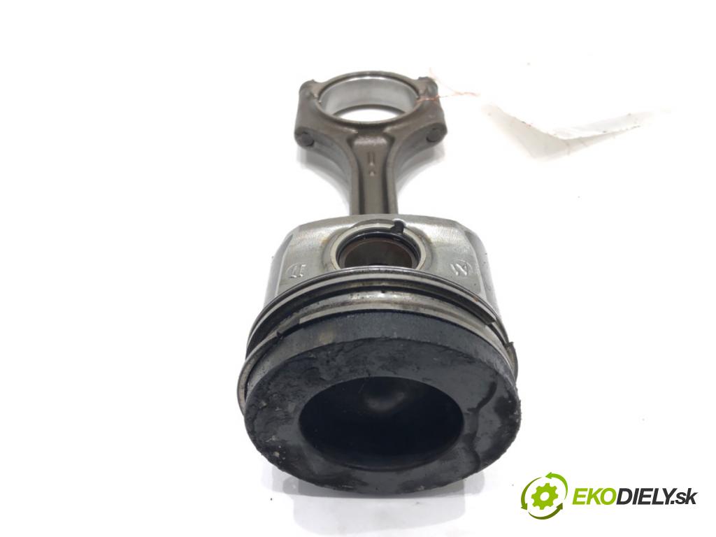 VOLVO V40 liftback (525, 526) 2012 - 2022    D2 88 kW [120 KM] olej napędowy 2015 - 2018  PIEST: ojnica D4204T8 (Piest)