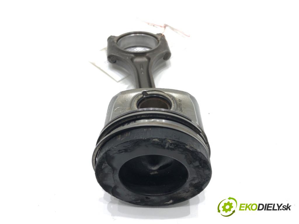 VOLVO V40 liftback (525, 526) 2012 - 2022    D2 88 kW [120 KM] olej napędowy 2015 - 2018  PIEST: ojnica D4204T8 (Piest)