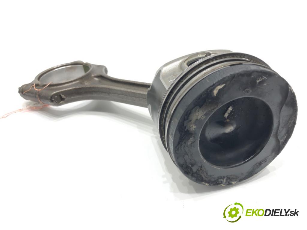 VOLVO V40 liftback (525, 526) 2012 - 2022    D2 88 kW [120 KM] olej napędowy 2015 - 2018  PIEST: ojnica D4204T8 (Piest)