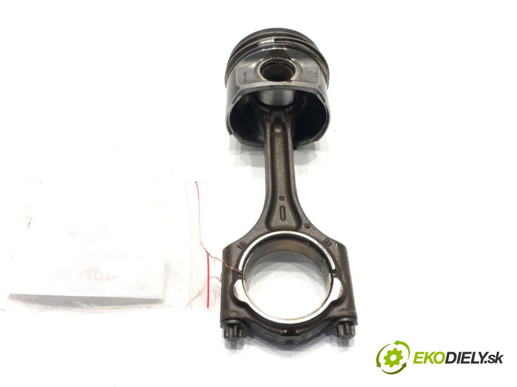 VOLVO V40 liftback (525, 526) 2012 - 2022    D2 88 kW [120 KM] olej napędowy 2015 - 2018  PIEST: ojnica D4204T8 (Piest)