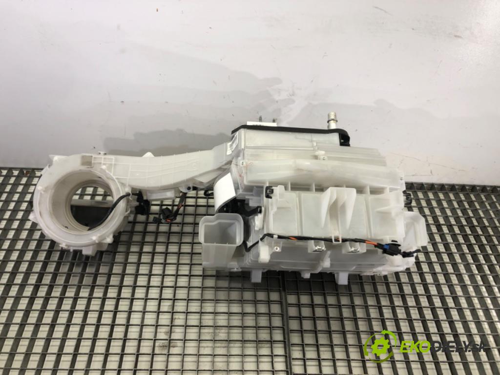 CITROEN BERLINGO (ER_, EC_) 2018 - 2022    1.5 BlueHDi 100 75 kW [102 KM] olej napędowy 2018 - 2022  topné těleso radiátor topení komplet KOMBAJN 5P1320100 (Radiátory topení)