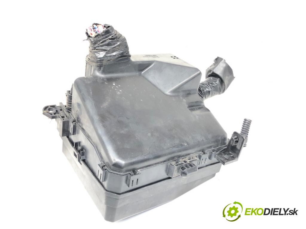 MITSUBISHI ASX (GA_W_) 2009 - 2022    1.6 MIVEC 86 kW [117 KM] benzyna 2010 - 2022  skříňka poistková PRO61-02000 (Pojistkové skříňky)