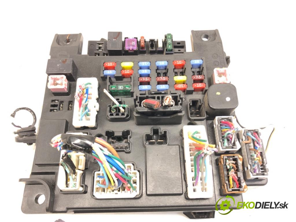 MITSUBISHI ASX (GA_W_) 2009 - 2022    1.6 MIVEC 86 kW [117 KM] benzyna 2010 - 2022  modul BSI 8637A643 (Pojistkové skříňky)