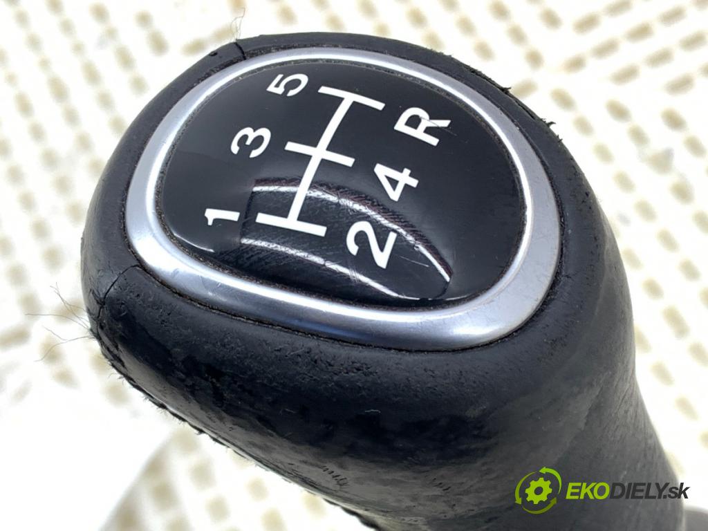 MITSUBISHI ASX (GA_W_) 2009 - 2022    1.6 MIVEC 86 kW [117 KM] benzyna 2010 - 2022  Kulisa  (Rýchlostná páka (kulisa))