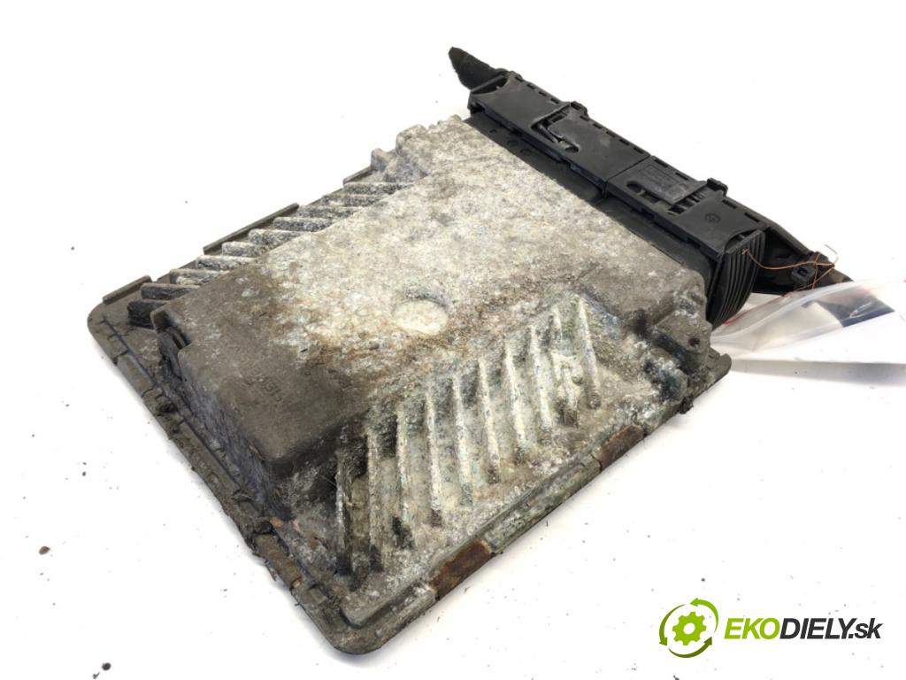 VW PASSAT B6 (3C2) 2005 - 2010    2.0 TDI 103 kW [140 KM] olej napędowy 2005 - 2009  riadiaca jednotka Motor 03G906018CE (Riadiace jednotky)