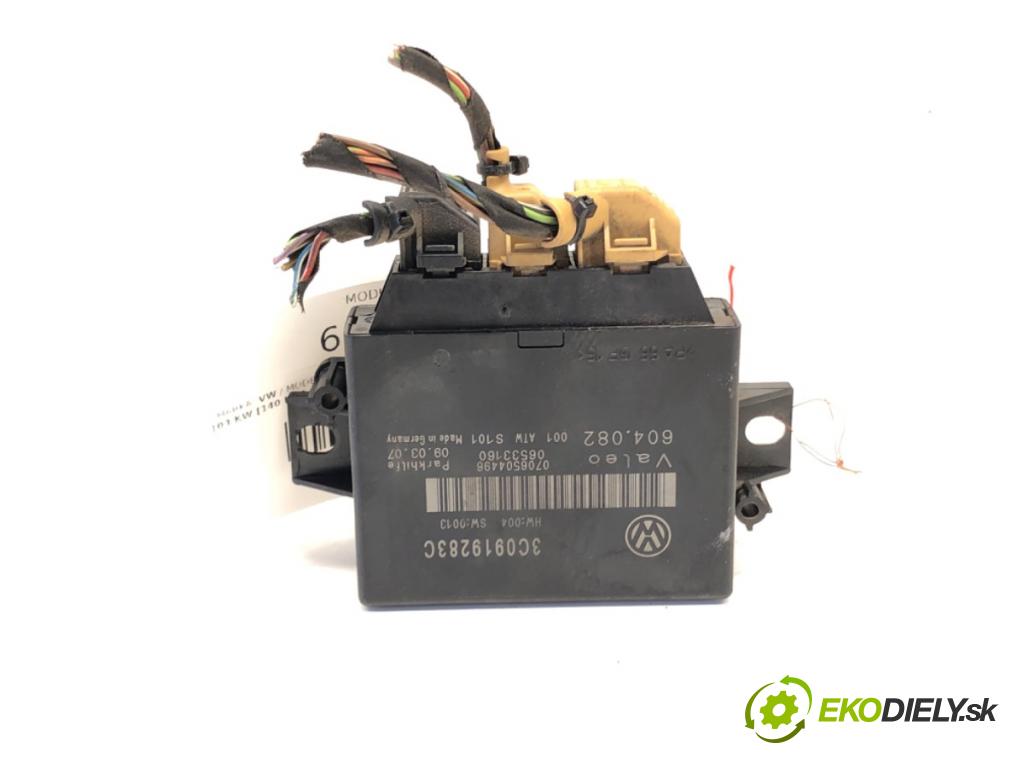 VW PASSAT B6 (3C2) 2005 - 2010    2.0 TDI 103 kW [140 KM] olej napędowy 2005 - 2009  Modul PDC 3C0919283C (Ostatné)